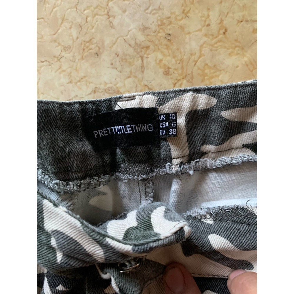 pretty Little thing Grey Camo print cargo pants size 6 - Picture 10 of 11